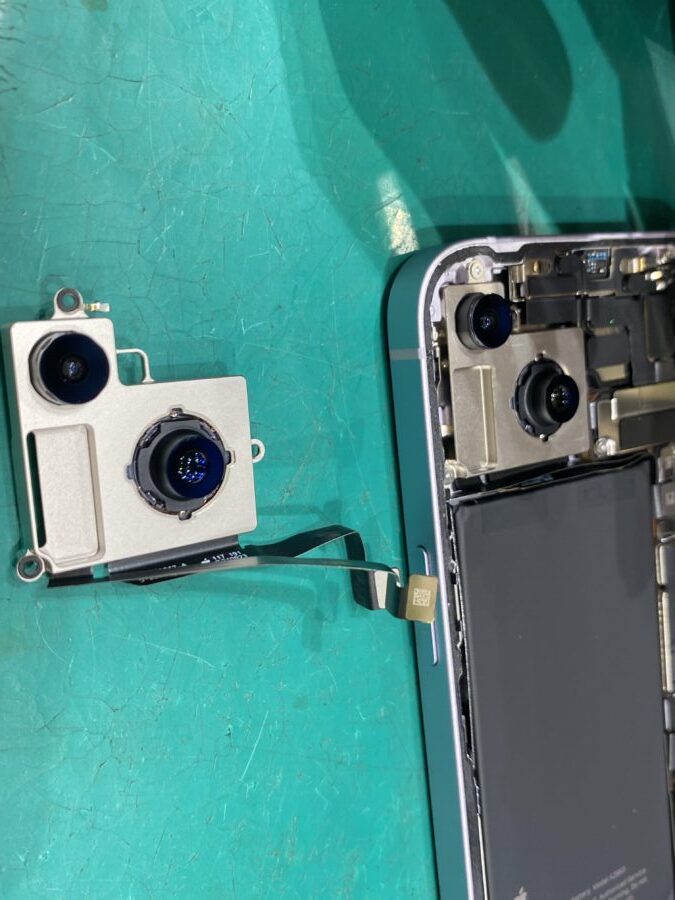 西日暮里からお越しの　iPhone(アイフォン)14　アウトカメラの交換　「スマホ修理工房上野店」